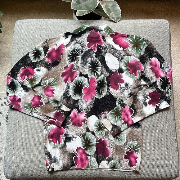 Vintage Beaded Sweater with sequins and beaded detailing - Picture 7 of 17